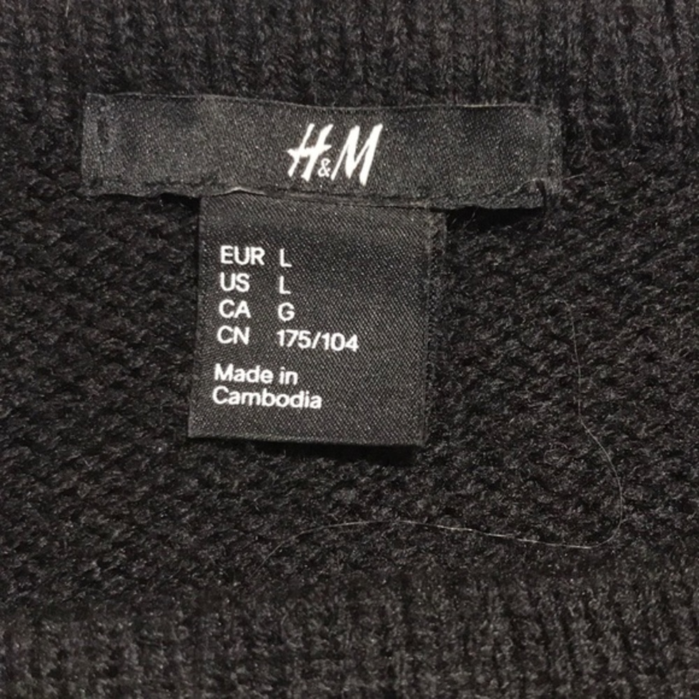 H&M black and cream sweater - Picture 6 of 8